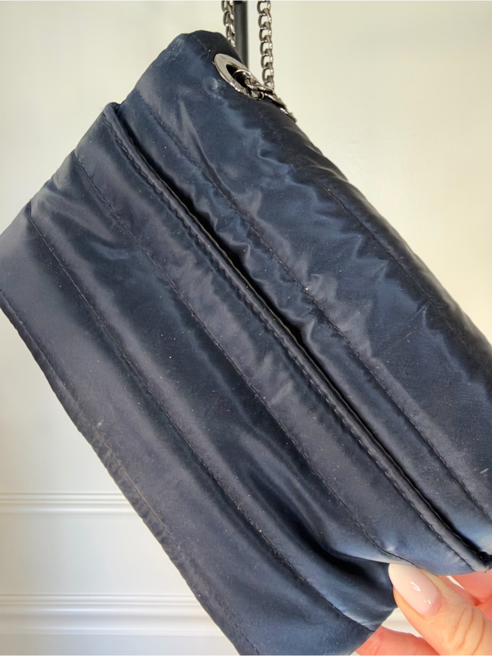 Think Roylan Black Quilted Chain Strap Crossbody Bag Navy Blue - Picture 4 of 5